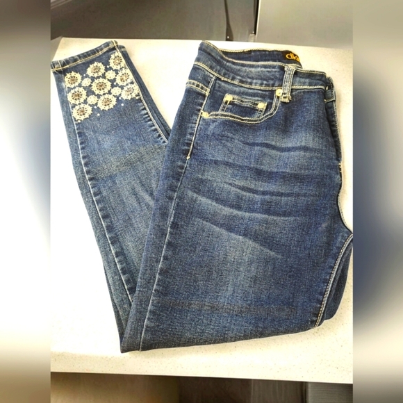 DKIN Skinny Floral/Rhinestone Capris, 6 - Picture 2 of 5